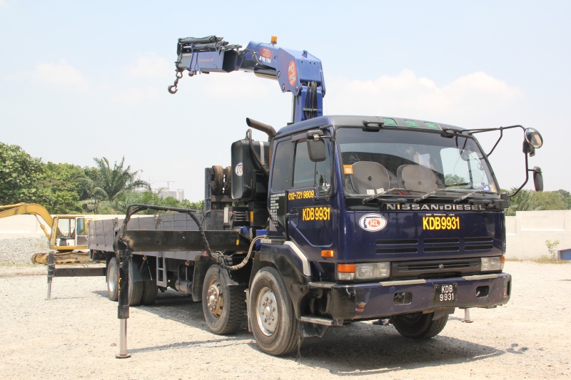 WL Machinery Lorry Crane Service Johor Bahru Heavy Machinery