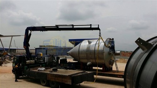 Lorry Crane 18.0 ton - Unloading Tanks