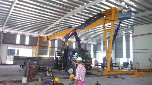Lorry Crane 25.0 ton & 18.0 ton & Sky Lift 26 meter - Installing Overhead Crane