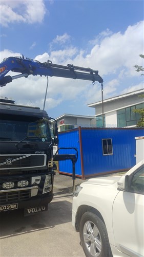 Lorry Crane