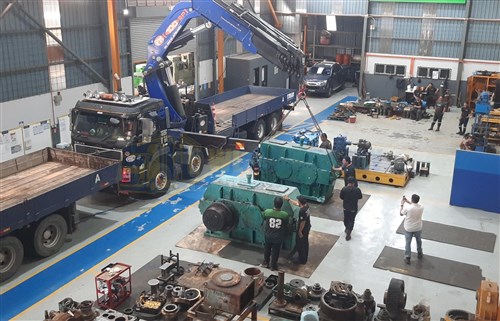 Lorry Crane