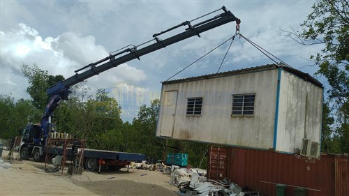 Lorry Crane
