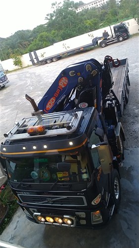 Lorry Crane