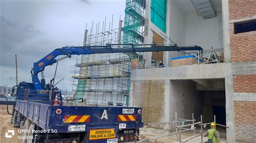 Lorry Crane
