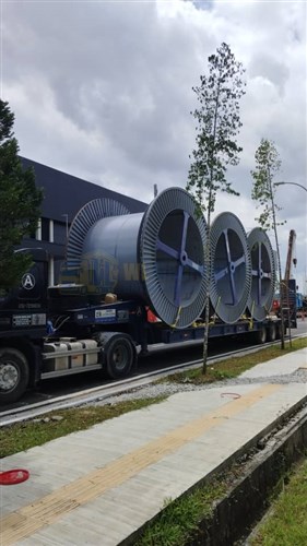 Lorry Crane