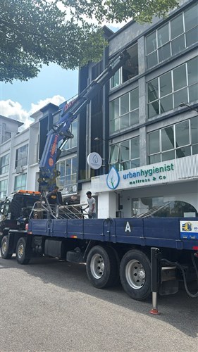 Lorry Crane