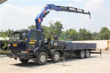 Lorry Crane